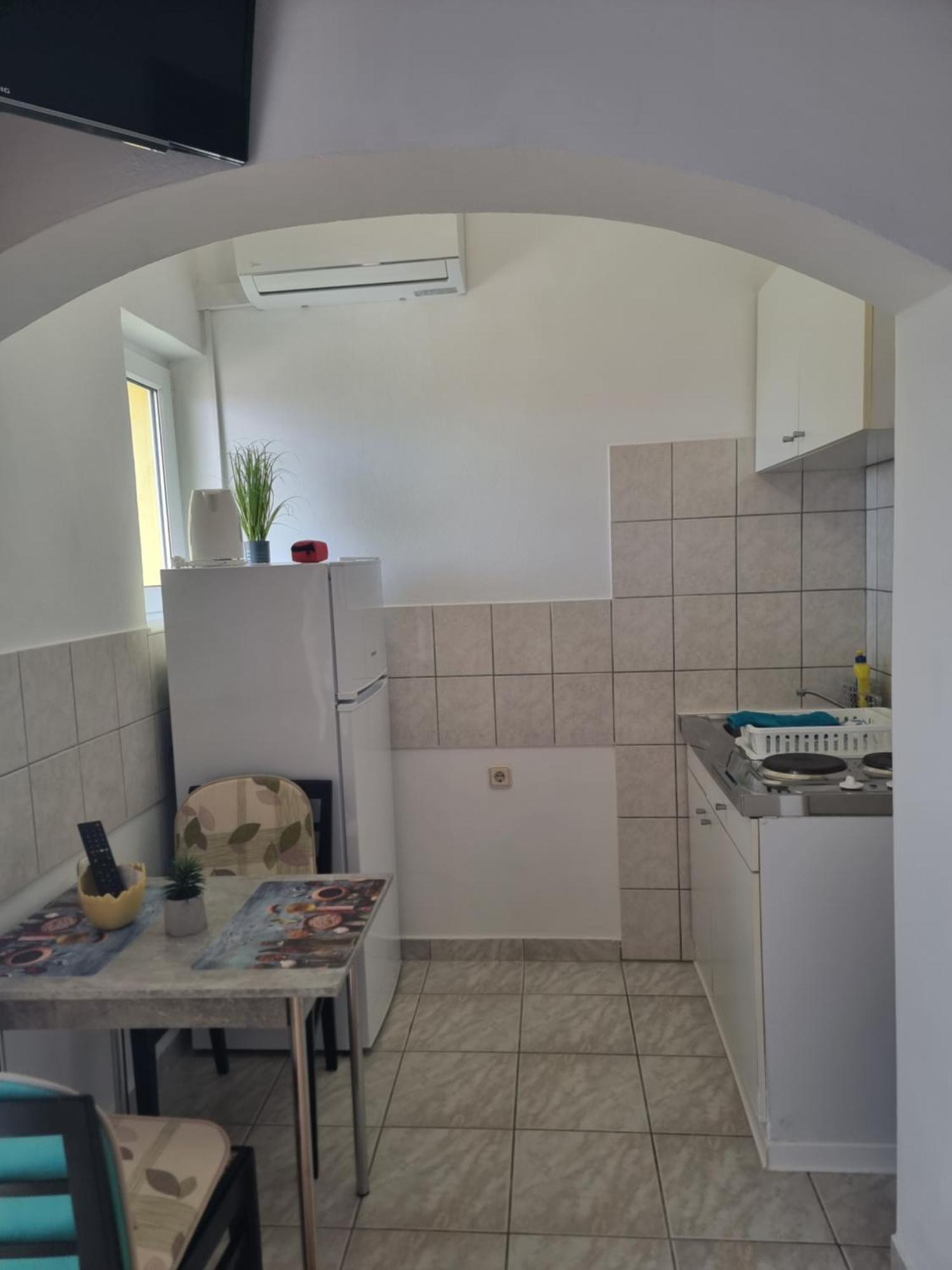 Apartmani Alen Dinjiška Buitenkant foto