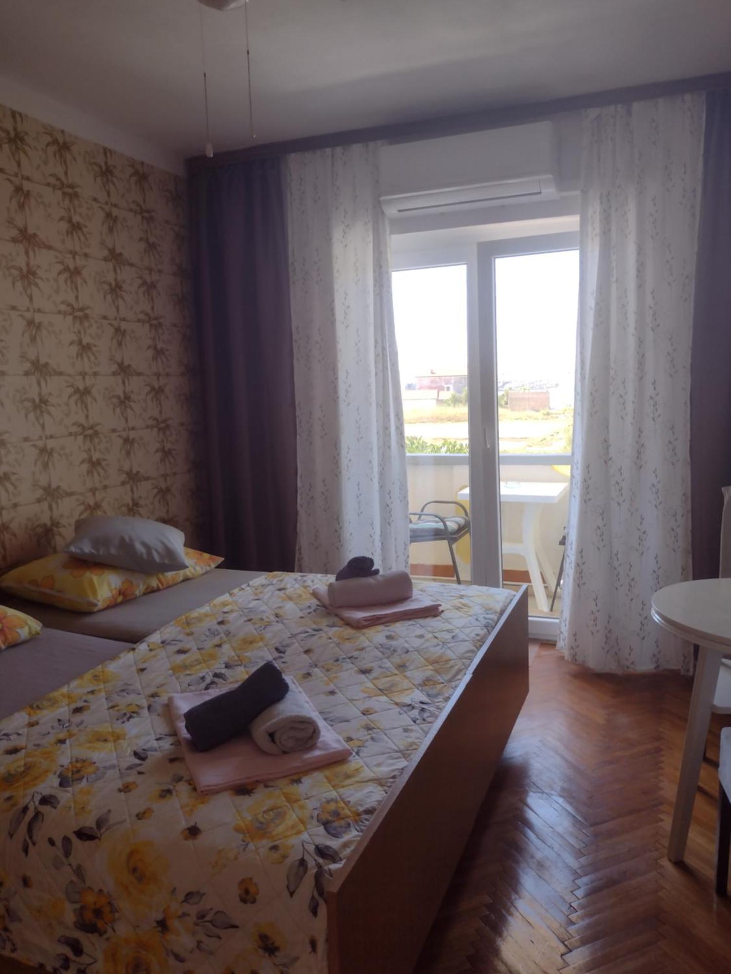 Apartmani Alen Dinjiška Buitenkant foto